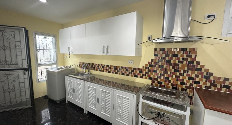 For sale 3 bedrooms townhouse in Hua Hin, Prachuap Khiri Khan