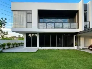 Villa en venta de 3 habitaciones en San Kamphaeng, Chiang Mai