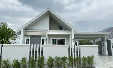 For sale 4 bedrooms villa in Cha Am, Phetchaburi