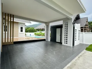 For sale 4 bedrooms villa in Cha Am, Phetchaburi