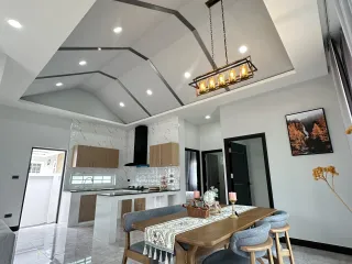For sale 4 bedrooms villa in Cha Am, Phetchaburi