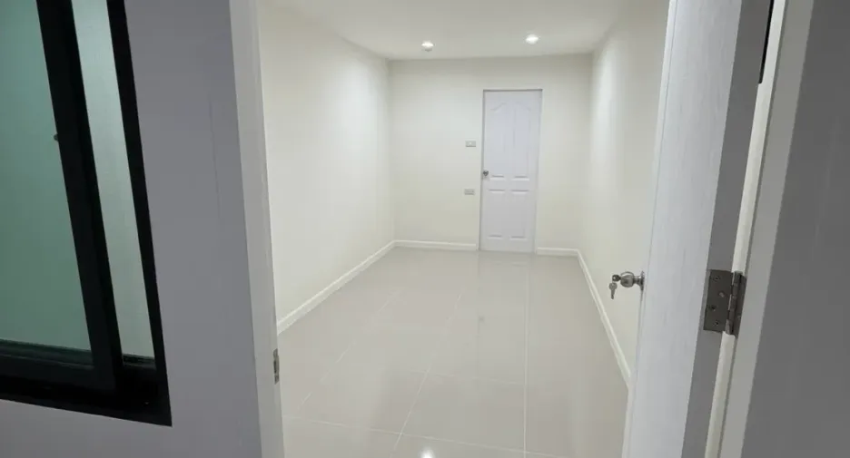 For rent 4 ベッドルーム house in Bang Lamung, Chonburi
