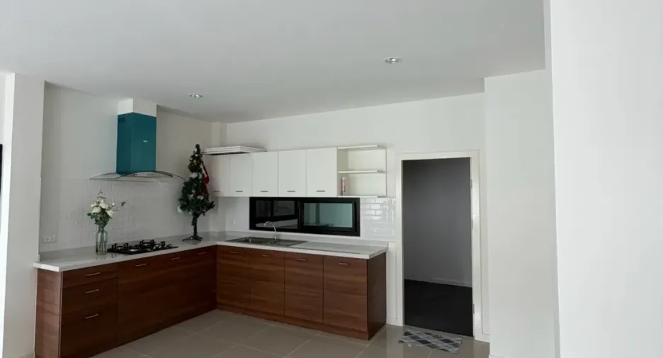 For rent 4 ベッドルーム house in Bang Lamung, Chonburi