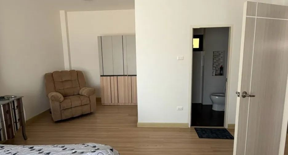 For rent 4 ベッドルーム house in Bang Lamung, Chonburi