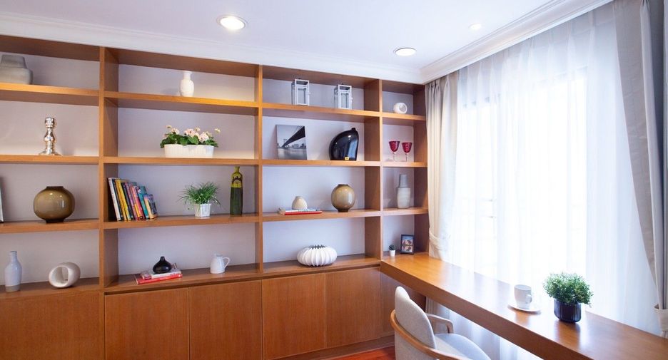 Apartamento en alquiler de 3 habitaciones en Watthana, Bangkok