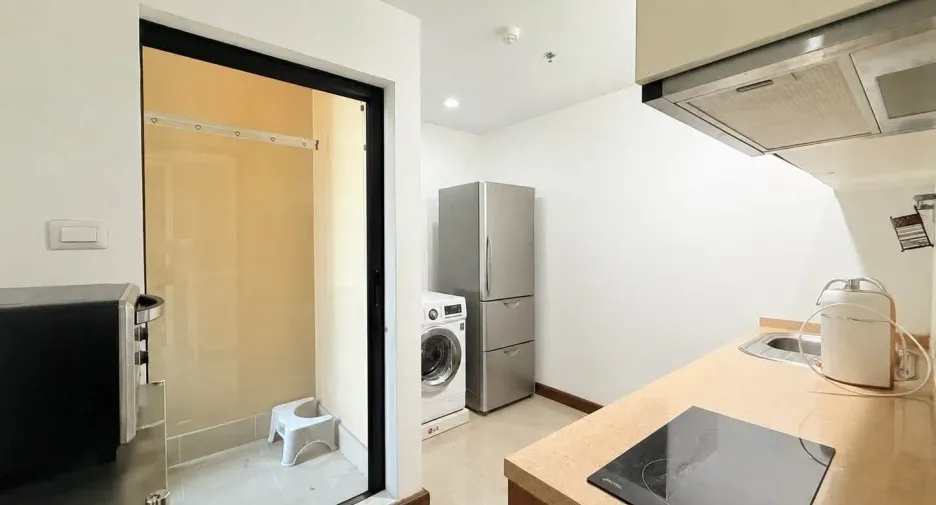 For rent 2 bedrooms condo in Sathon, Bangkok