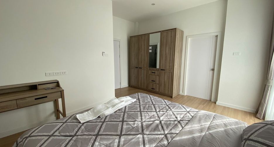 À louer 4 chambres maison à Bang Lamung, Chonburi