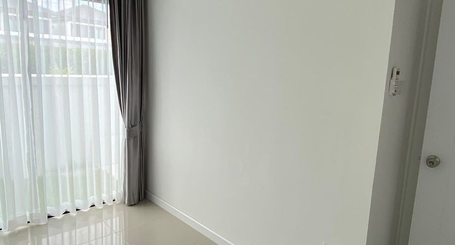 À louer 4 chambres maison à Bang Lamung, Chonburi