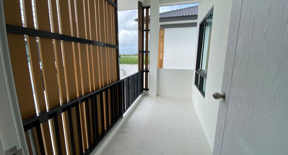 À louer 4 chambres maison à Bang Lamung, Chonburi