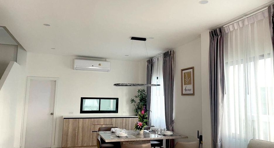 À louer 4 chambres maison à Bang Lamung, Chonburi