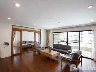 For rent 4 bedrooms apartment in Watthana, Bangkok