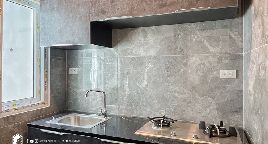 For rent 5 ベッドルーム townhouse in Khlong Toei, Bangkok