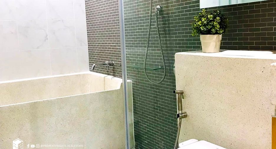 For rent 1 bed condo in Watthana, Bangkok