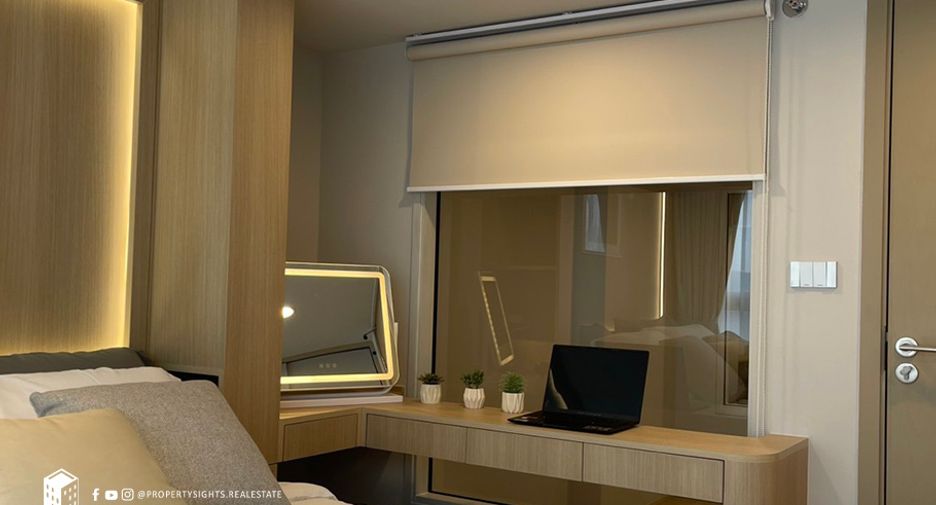 For rent 2 bedrooms condo in Bang Rak, Bangkok