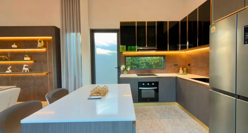 For rent and for sale 4 bedrooms house in Bang Lamung, Chonburi