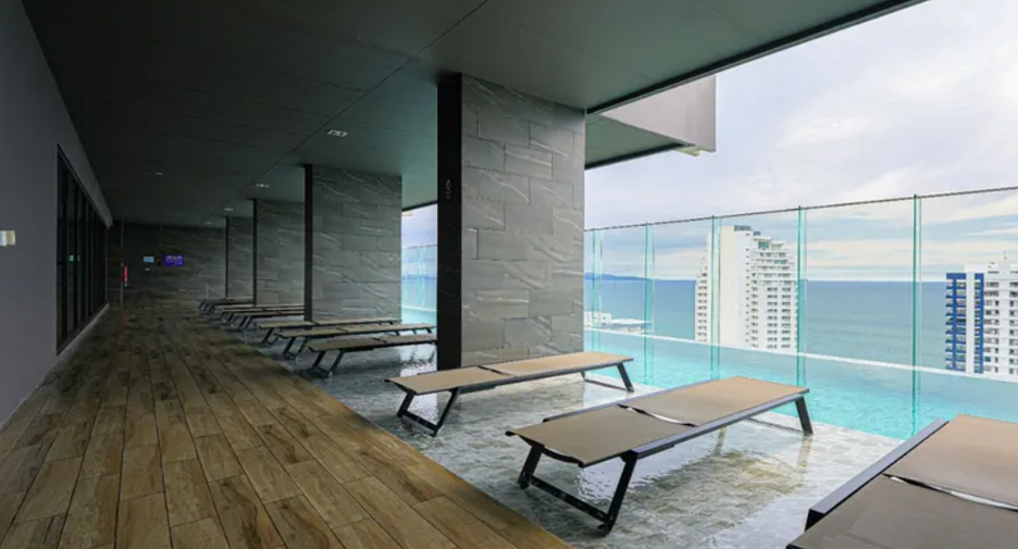 For sale 1 bed condo in Bang Lamung, Chonburi