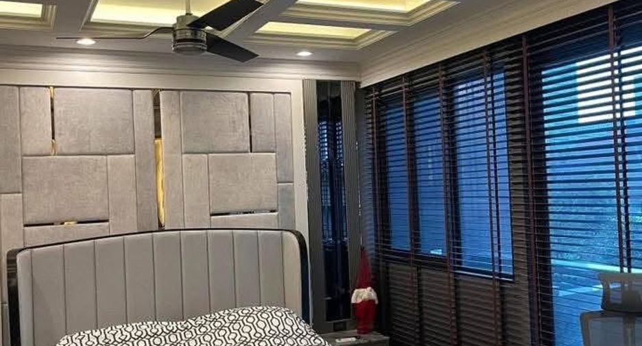 For rent 3 bedrooms townhouse in Chatuchak, Bangkok