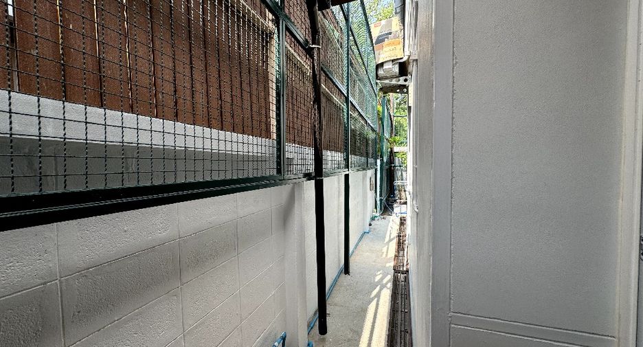Oficina en alquiler en Bueng Kum, Bangkok