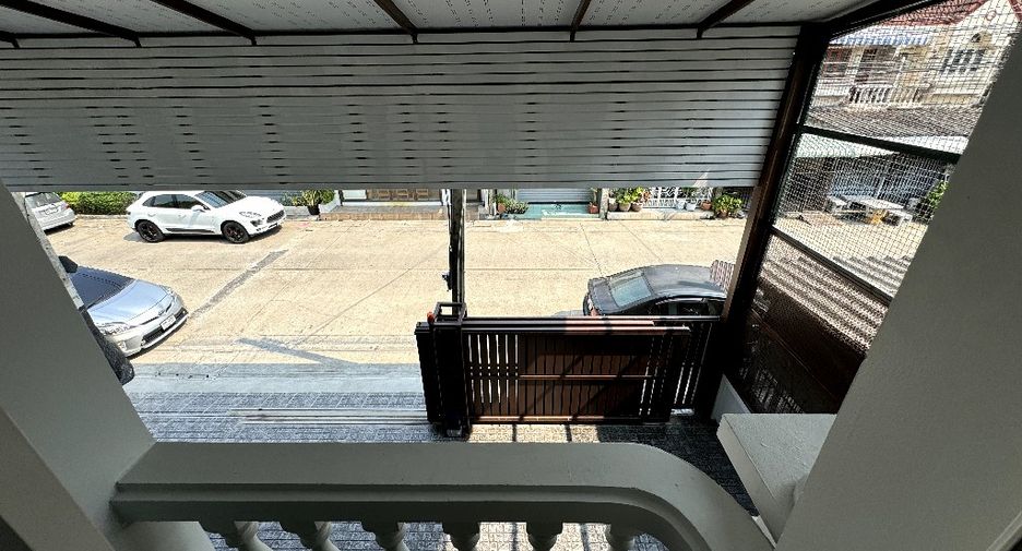 Oficina en alquiler en Bueng Kum, Bangkok