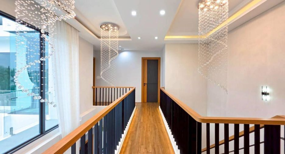 For sale 3 bedrooms villa in Bang Lamung, Chonburi