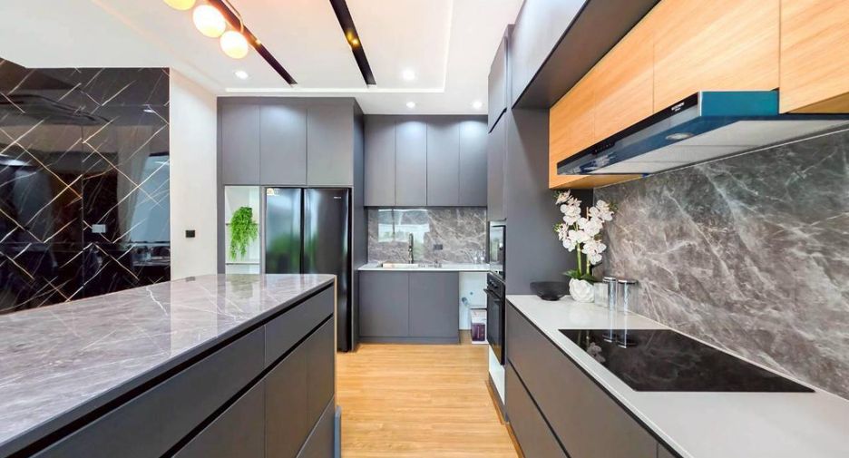 For sale 3 bedrooms villa in Bang Lamung, Chonburi