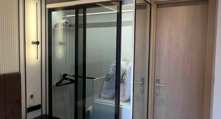 For rent 1 bed condo in Huai Khwang, Bangkok