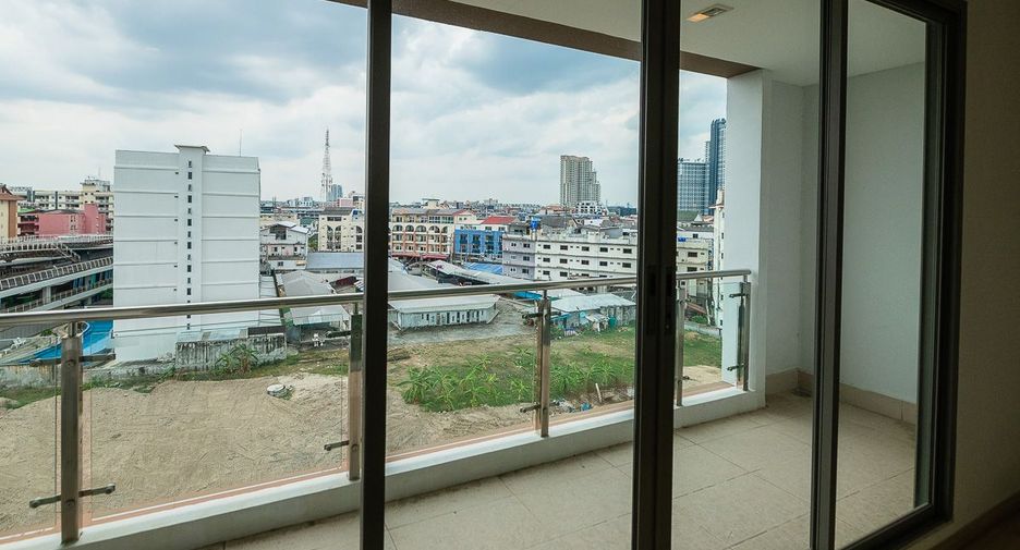 For sale 3 bedrooms condo in Bang Lamung, Chonburi