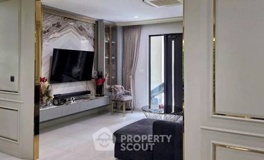 For sale 4 bedrooms house in Bang Khen, Bangkok