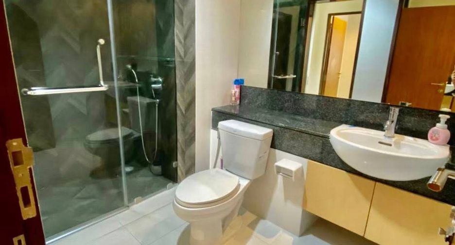 For rent and for sale 2 bedrooms condo in Watthana, Bangkok