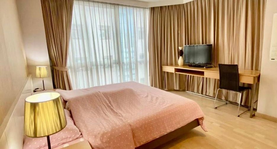 For rent and for sale 2 bedrooms condo in Watthana, Bangkok