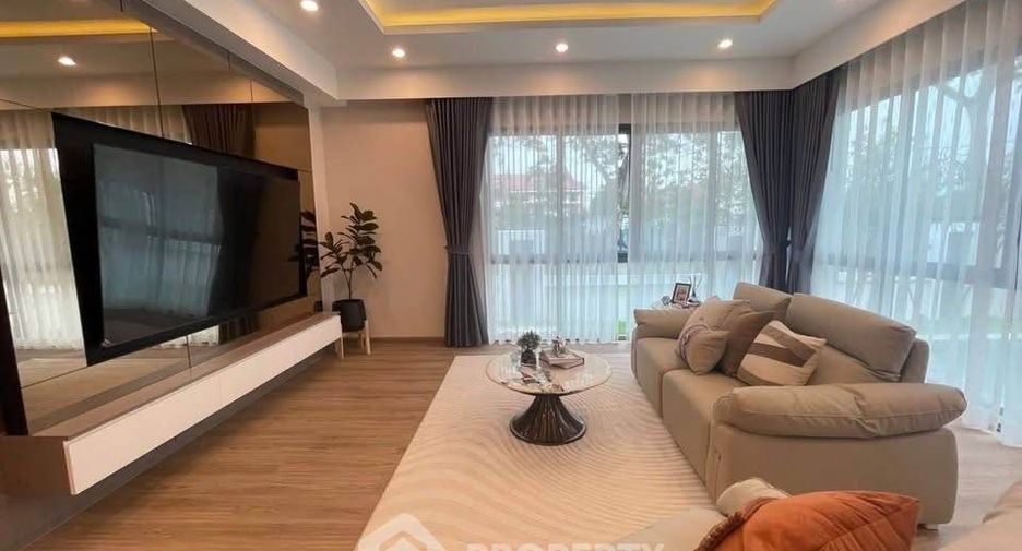 For sale 4 ベッドルーム villa in Jomtien, Pattaya