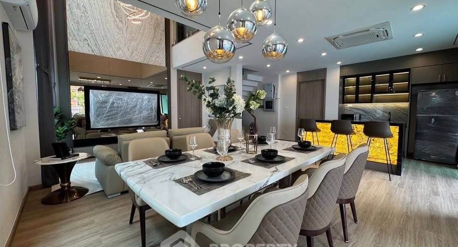 For sale 4 ベッドルーム villa in Jomtien, Pattaya
