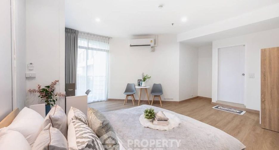 For sale 1 bed condo in Sathon, Bangkok