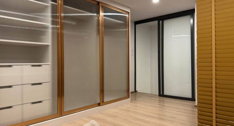 Condo en alquiler de 2 habitaciones en Khlong Toei, Bangkok