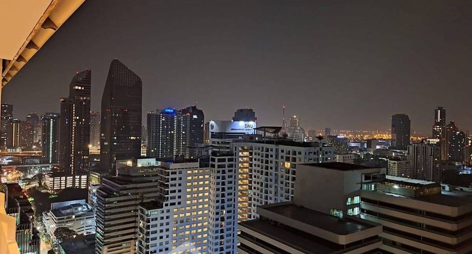 À louer 2 chambres condo à Watthana, Bangkok