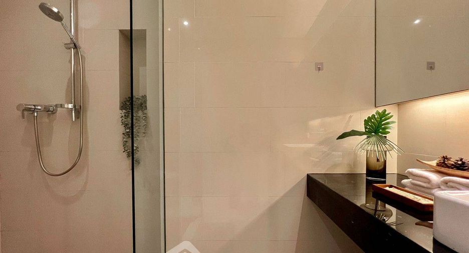 For rent 2 bedrooms condo in Sathon, Bangkok
