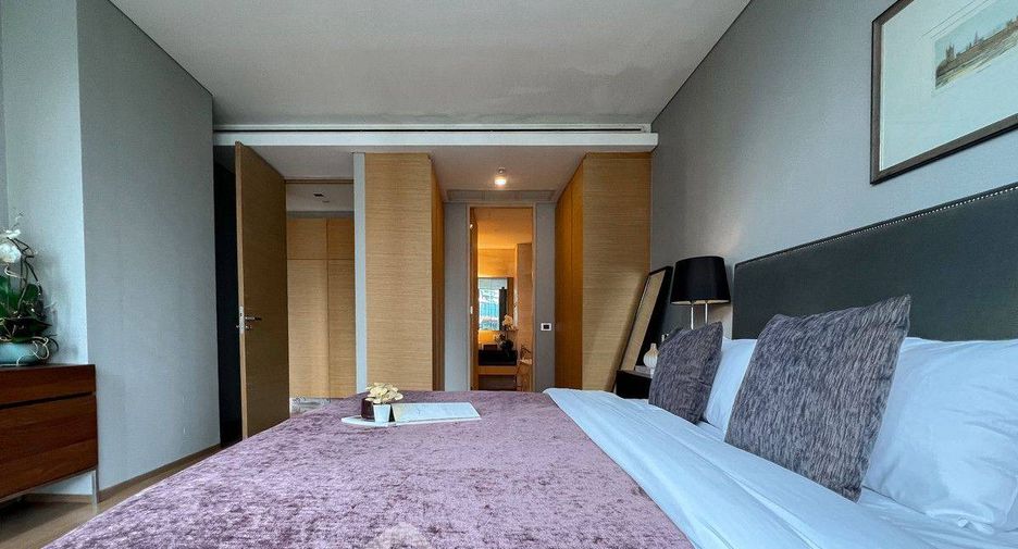 For rent 2 bedrooms condo in Sathon, Bangkok