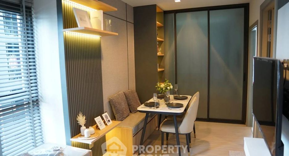 For rent 2 bedrooms condo in Huai Khwang, Bangkok