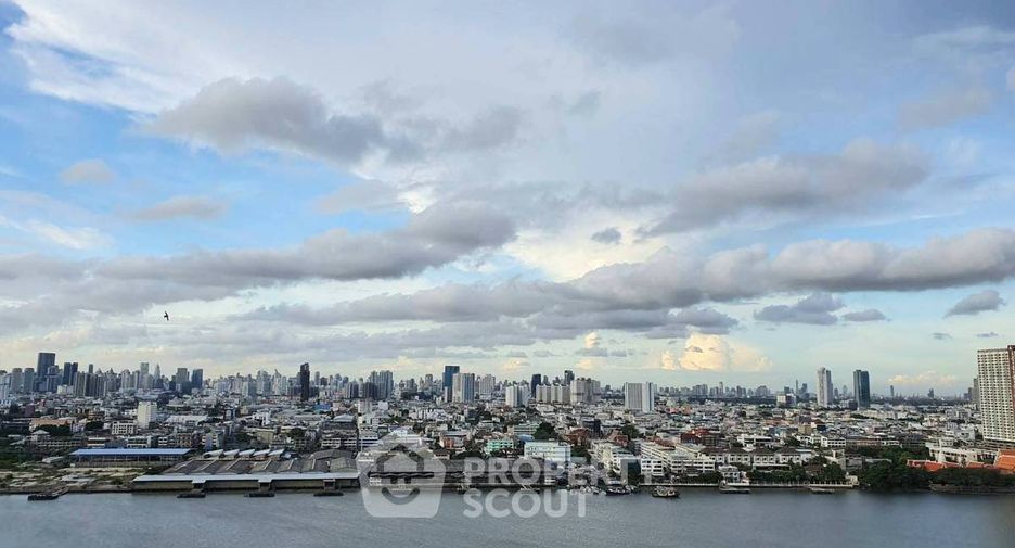 For rent 2 bedrooms condo in Rat Burana, Bangkok
