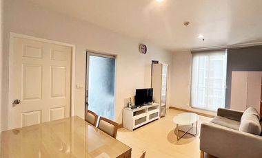 For rent 2 bedrooms condo in Huai Khwang, Bangkok
