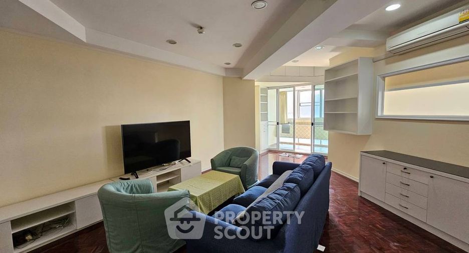 For rent 3 bedrooms condo in Watthana, Bangkok
