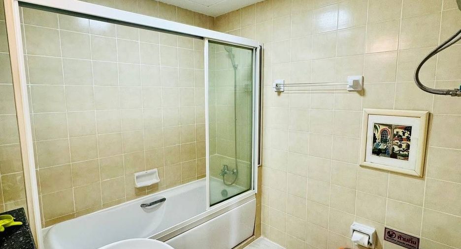 Wohnung zur Miete mit 2 Zimmer in Khlong Toei, Bangkok