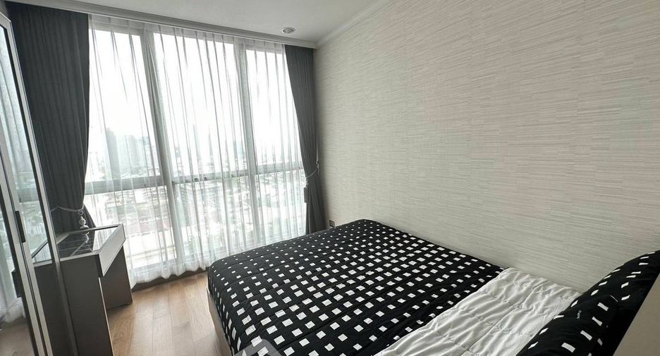 For rent 2 bedrooms condo in Watthana, Bangkok