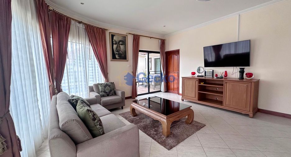 Casa en alquiler de 3 habitaciones en Bang Lamung, Chonburi