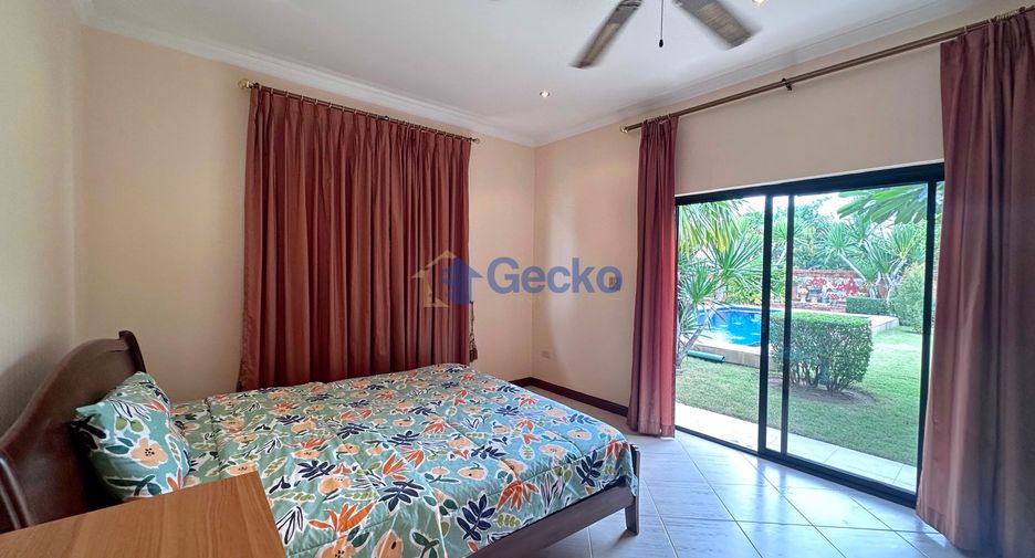 Casa en alquiler de 3 habitaciones en Bang Lamung, Chonburi