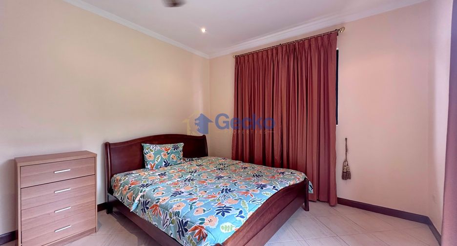 Casa en alquiler de 3 habitaciones en Bang Lamung, Chonburi