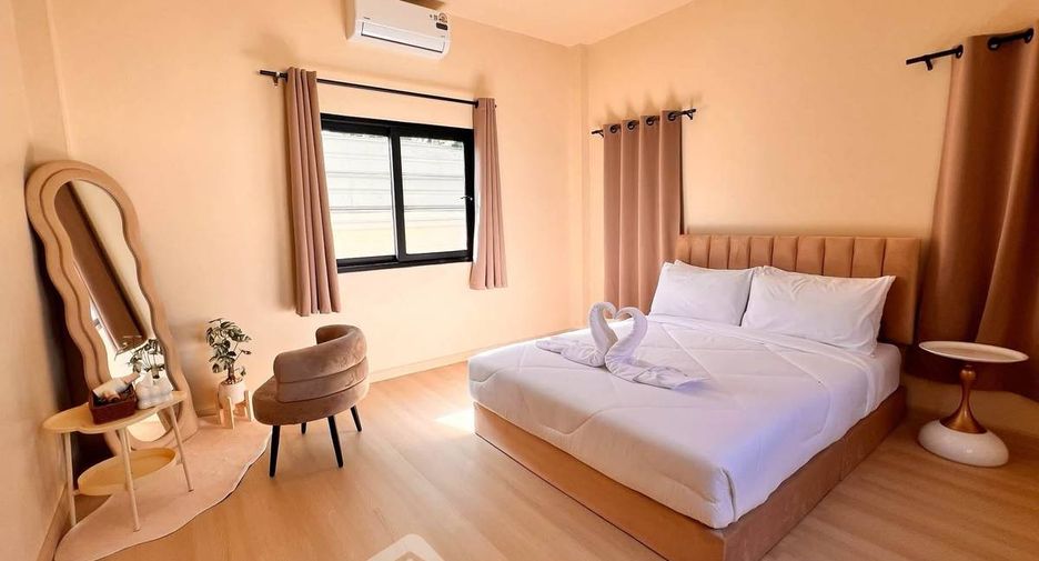 Casa en alquiler de 3 habitaciones en Huay Yai, Pattaya