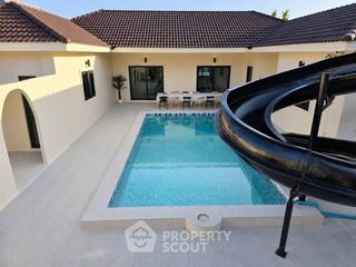 Casa en alquiler de 3 habitaciones en Bang Lamung, Chonburi