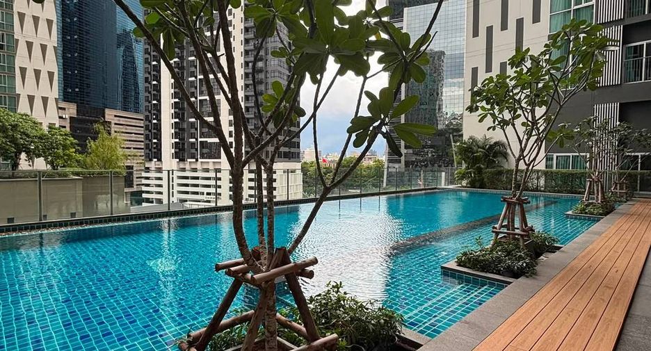 Wohnung zur Miete mit 2 Zimmer in Huai Khwang, Bangkok