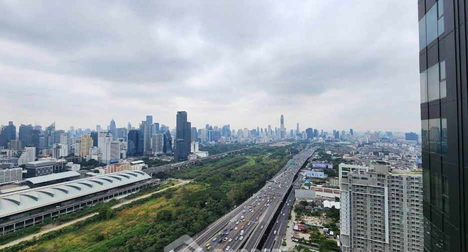 For rent 1 bed condo in Huai Khwang, Bangkok